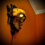 Retro Skeleton Wall Lamp – Resin Halloween Light for Haunted House & Weird-Themed Party Decorations - Image 5